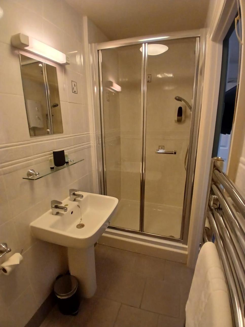 The Whod A Thought It Bed & Breakfast Glastonbury Ngoại thất bức ảnh